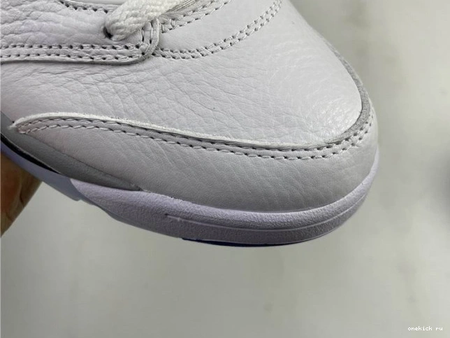 Chep Onekick DD0587-140 Stealth Retro Air White (2021) 5 Jordan 0823